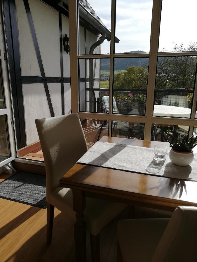 Ferienwohnungen Zum Niederberg Lieser Exteriör bild